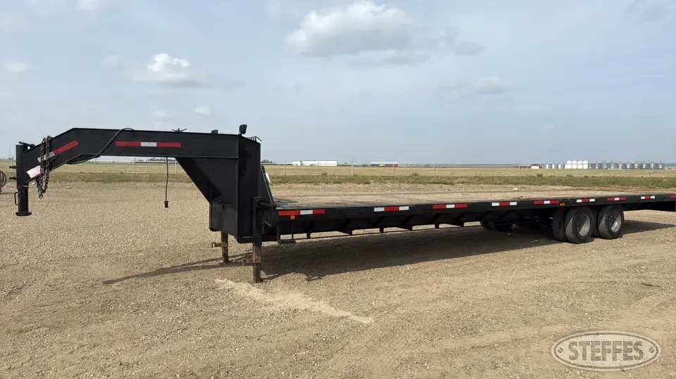 2011 PJ FD362 Flatbed Trailer