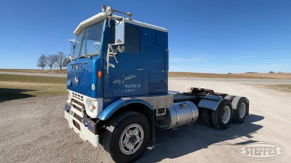 1964 GMC 9500 Cabover Truck without Sleeper