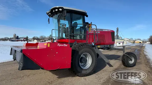 2013 Massey Ferguson WR9760