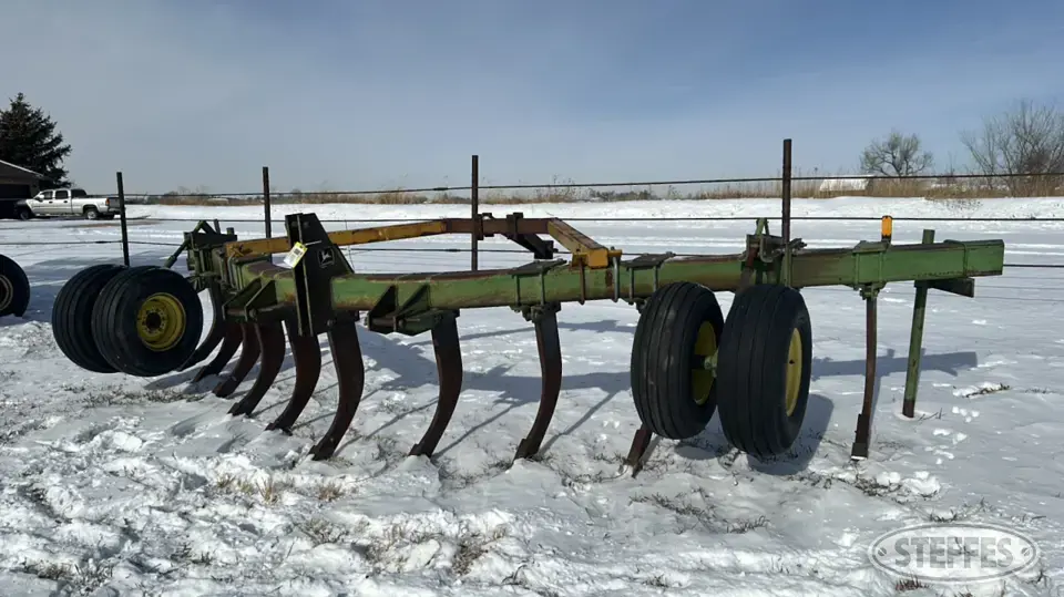John Deere 900 Ripper