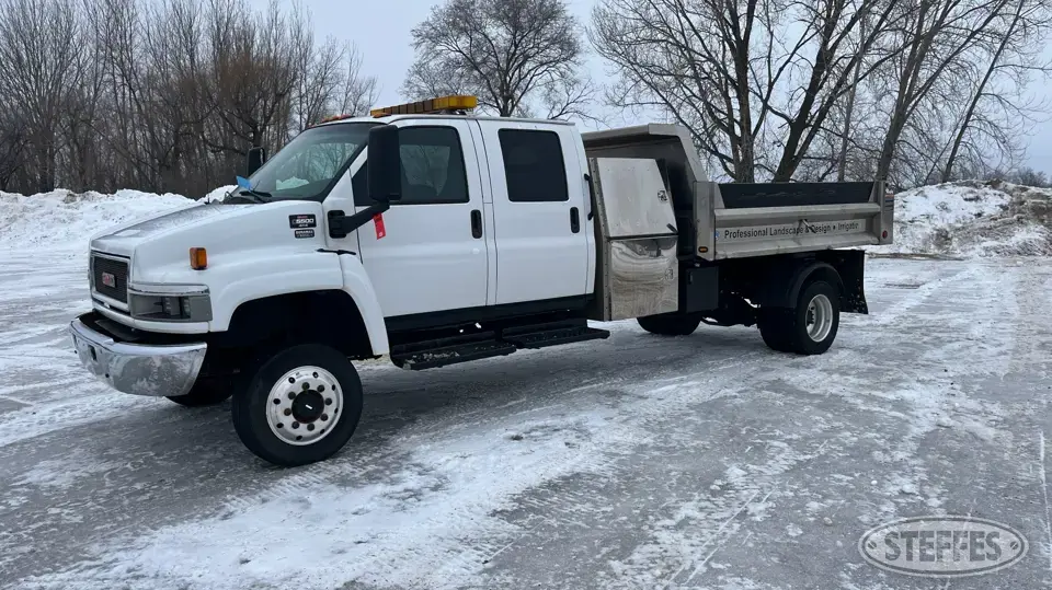 2006 GMC C5500 Dump Truck