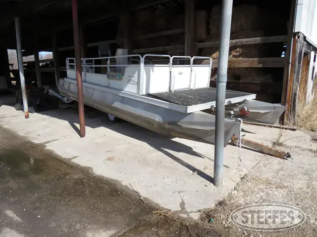1977 18' Ercoa Pontoon