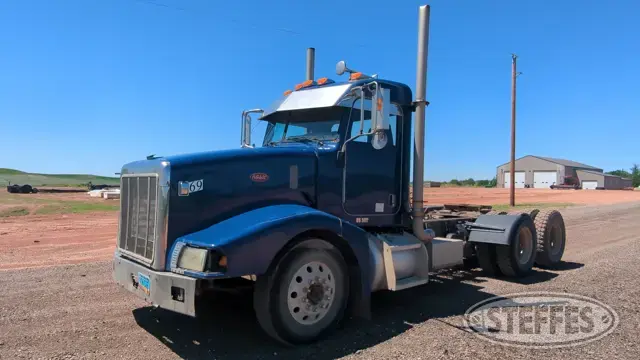 2005 Peterbilt 385