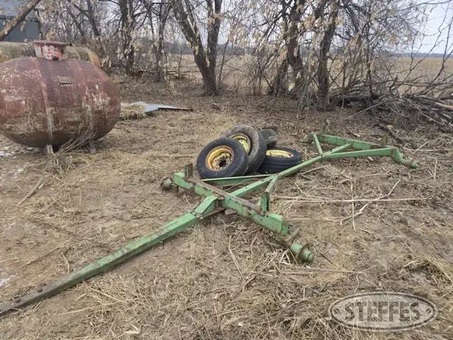 John Deere 1065