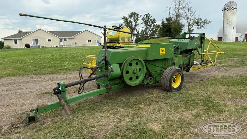 1978 John Deere 336 Square Baler