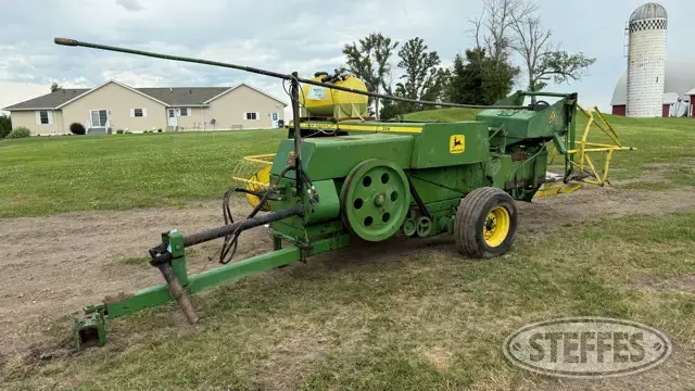 1978 John Deere 336