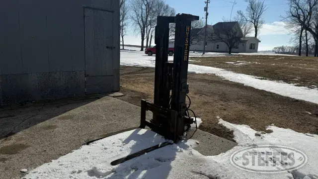 Hyster 3 pt. forklift