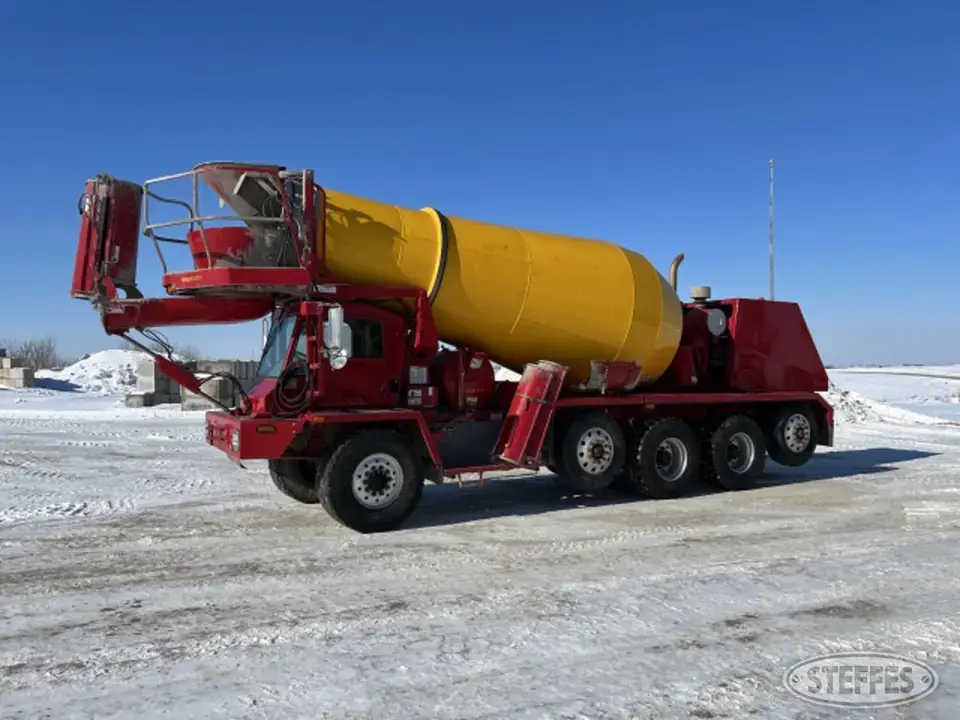 2005 Oshkosh S Series Mixer Truck