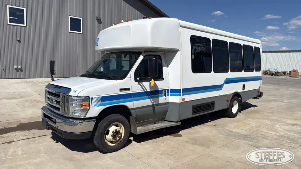 2017 Ford E-450 Van
