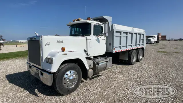 1988 Mack RW613 Super Liner II