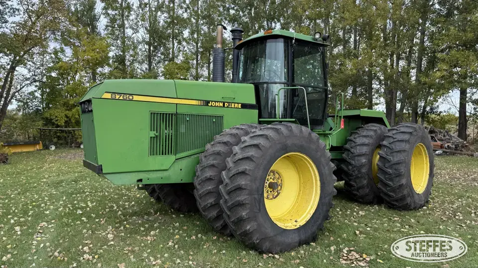 1992 John Deere 8760 4WD Tractor
