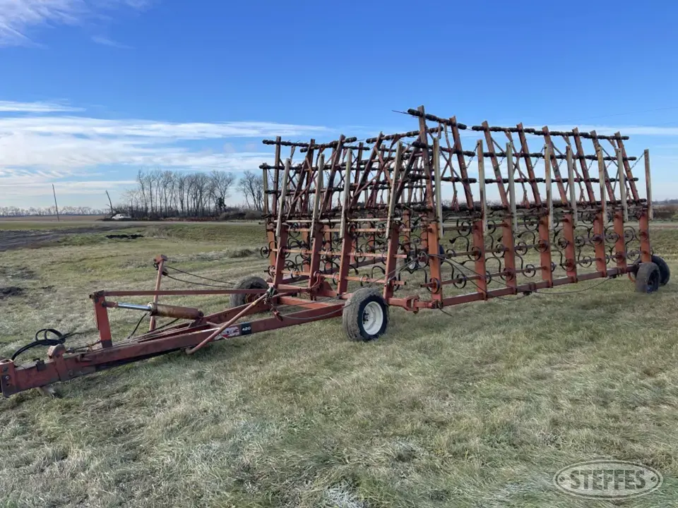 Melroe 420 Soil Finisher