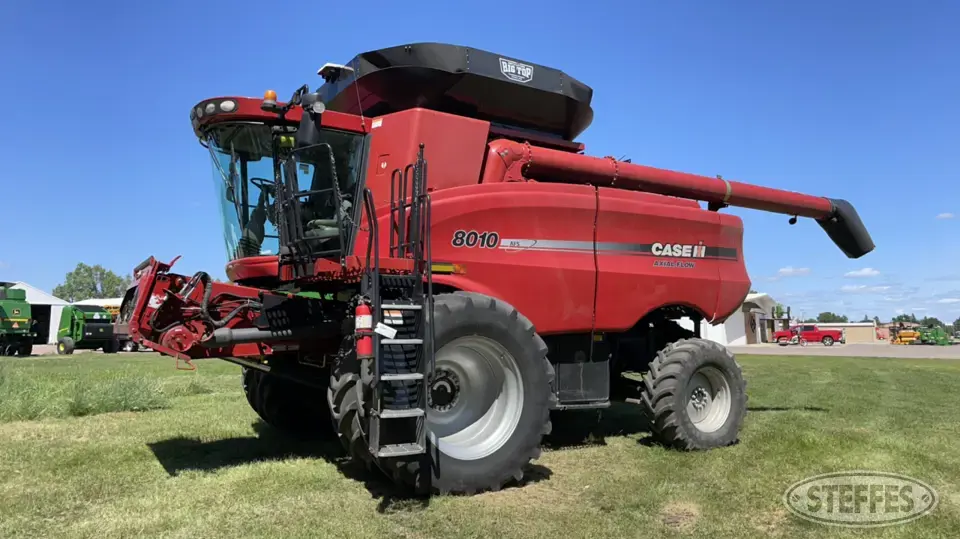 2008 Case-IH 8010 Combine