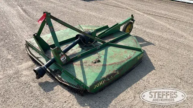John Deere 613