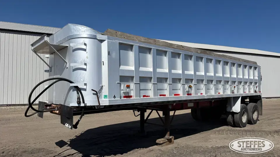 1977 Summit AD32 End Dump Trailer