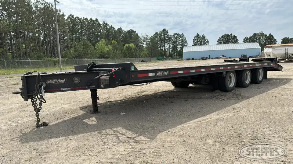 2015 Redi Haul Flatbed Trailer
