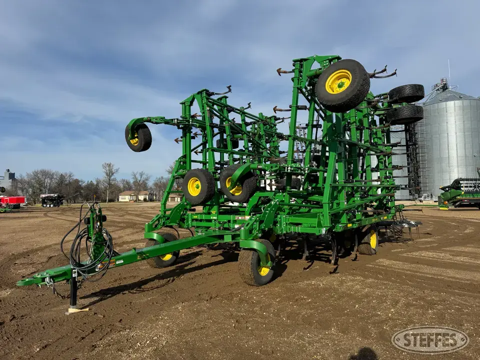 2022 John Deere 2230FH Field Cultivator