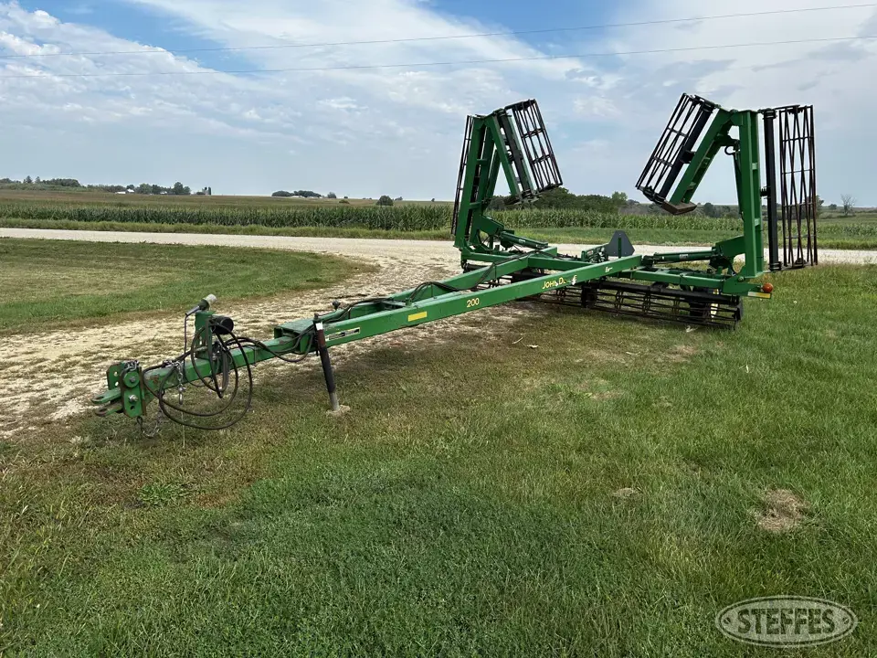John Deere 200 Rolling Packer