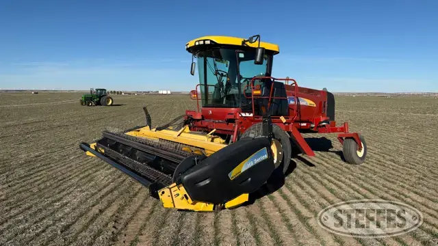 2010 New Holland H8040