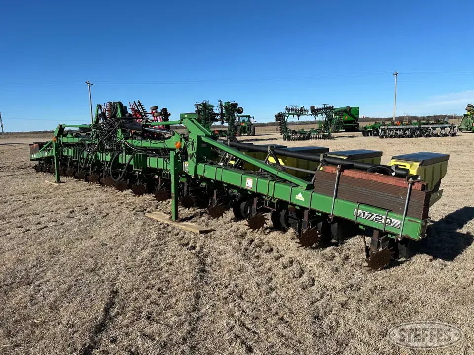 John Deere 1720 12 or More Row Planter