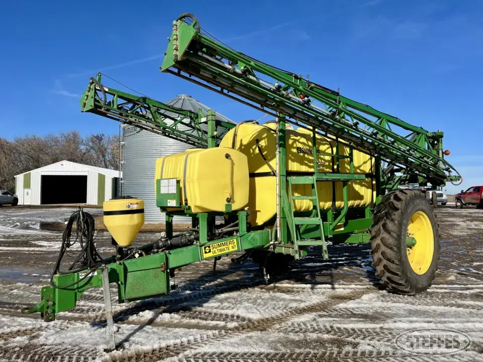 2004 Summers Ultimate NT Pull-Type Sprayer