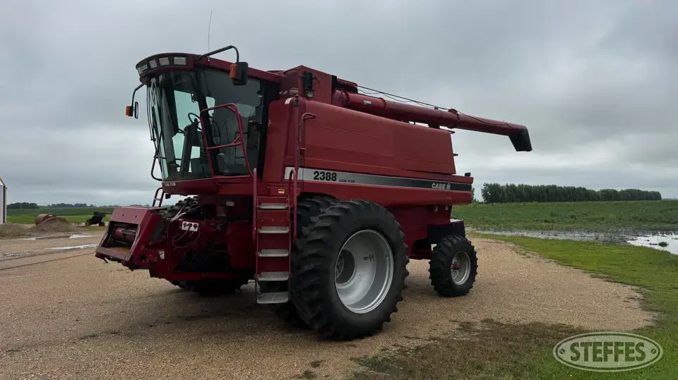 1999 Case IH 2388 Combine