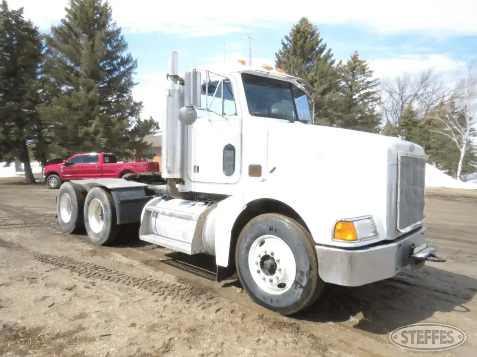 1999 Peterbilt 385 Cabover Truck without Sleeper