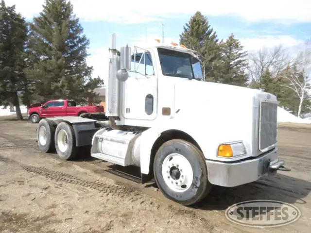 1999 Peterbilt 385