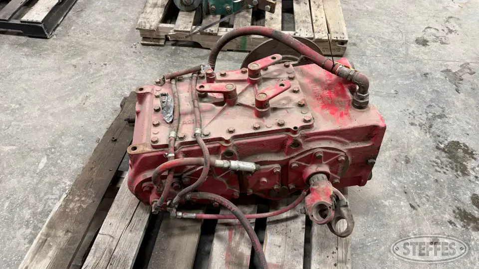 Versatile transmission Ag Equipment Part