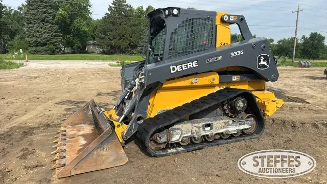 2021 Deere 333G