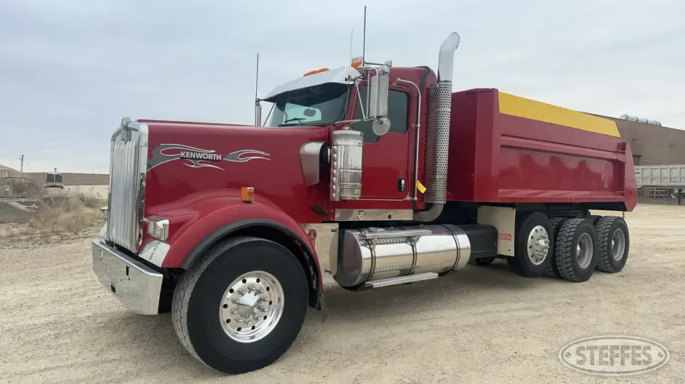 2010 Kenworth W900 Dump Truck