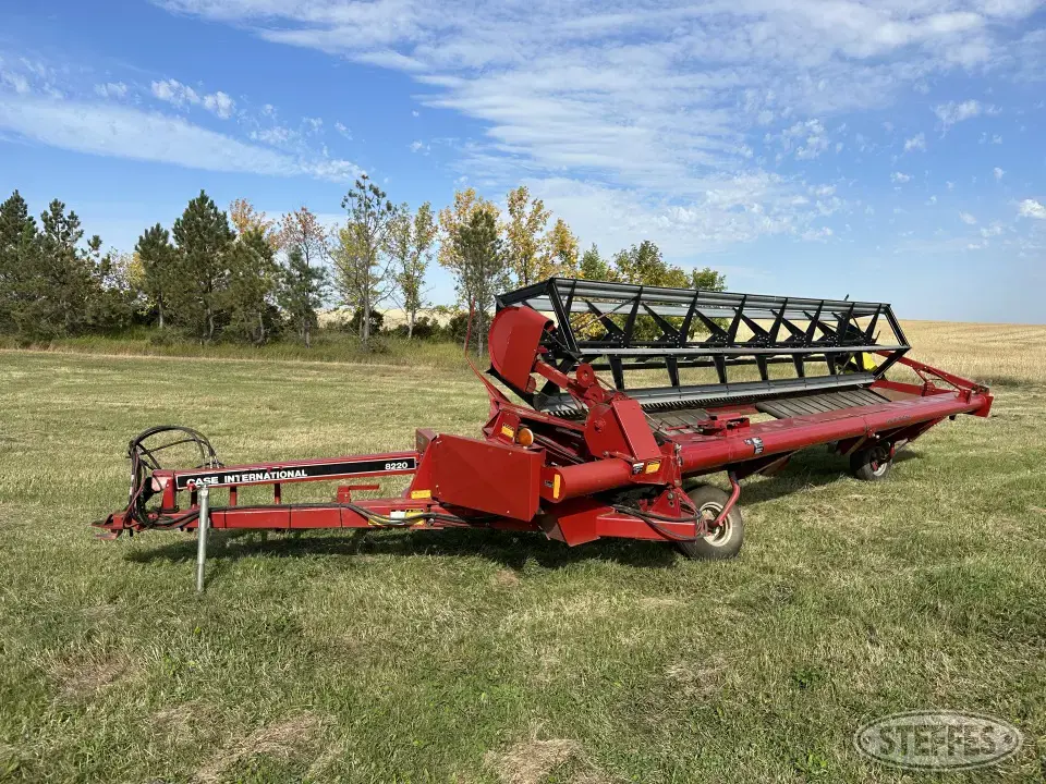 1992 Case IH 8220 Pull-Type Swather