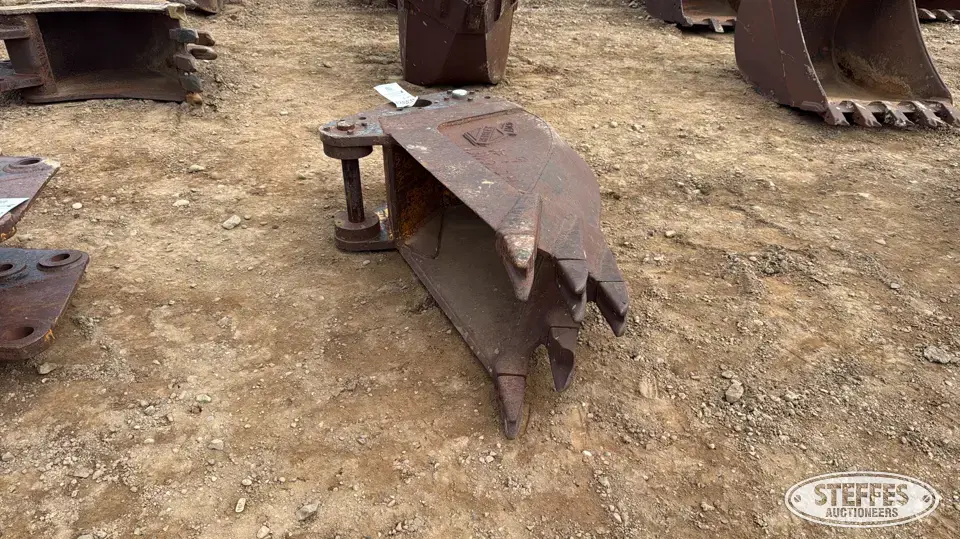 Hensley loader backhoe frost bucket Loader Backhoe Attachment