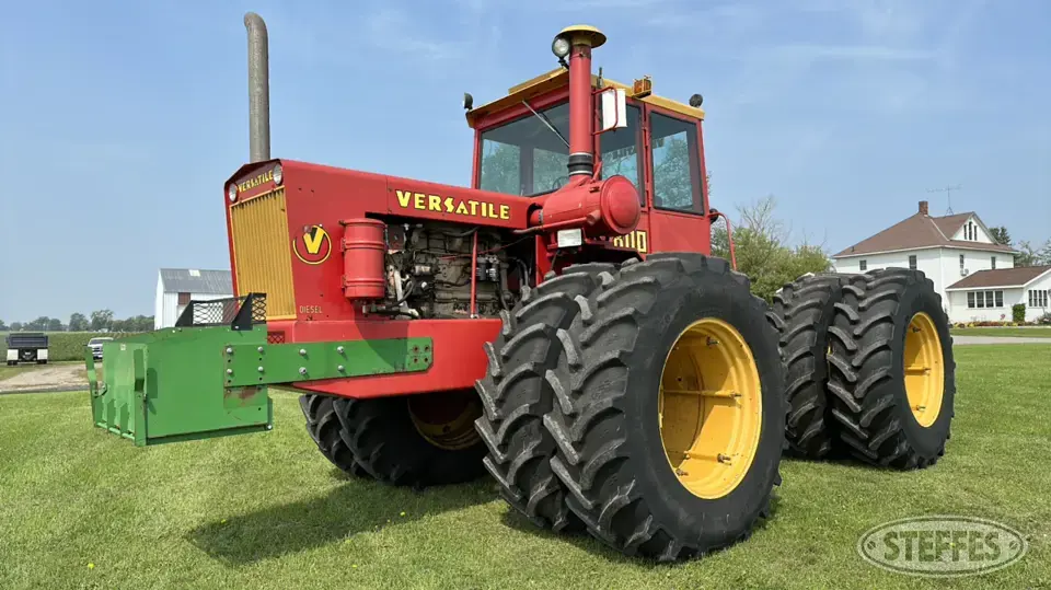 1976 Versatile 800 4WD Tractor