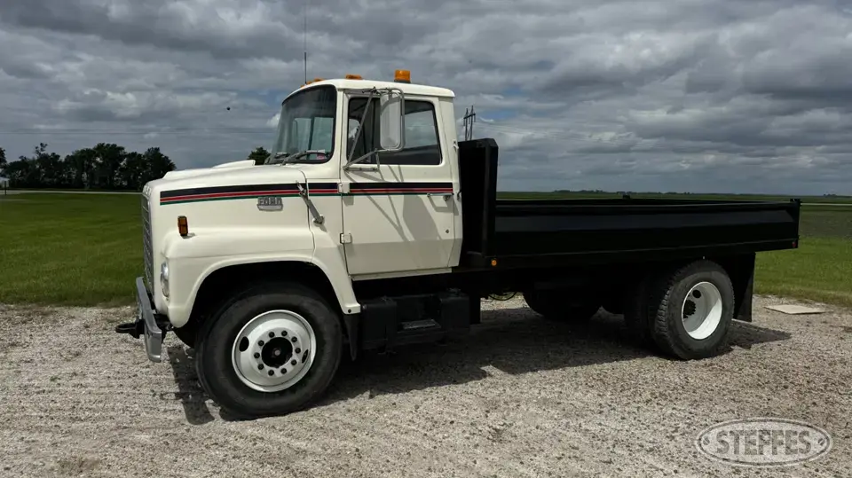 1977 Ford 7000 Dump Truck