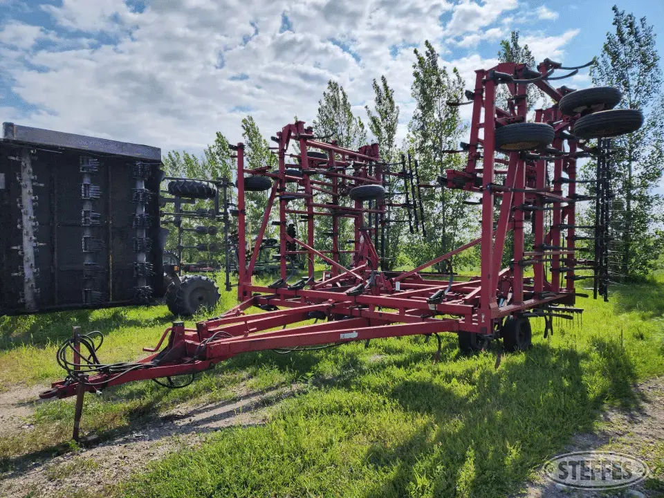 Case IH 4900 Field Cultivator