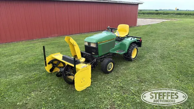 John Deere 425