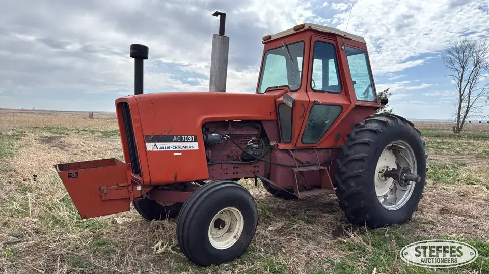 1974 Allis-Chalmers 7030 2WD Tractor
