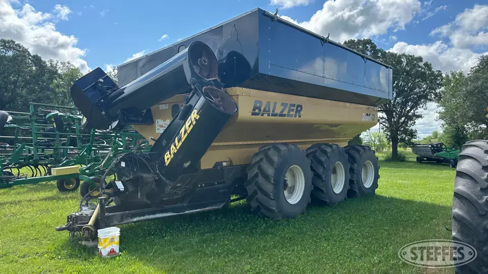 2012 Balzer 2000 Grain Cart