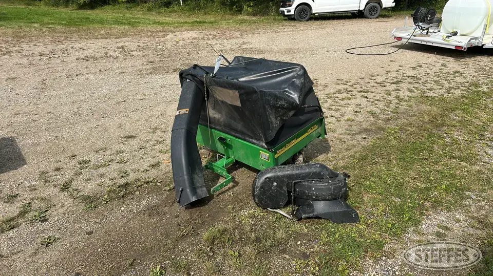 John Deere MC519 Lawn and Garden Accessory