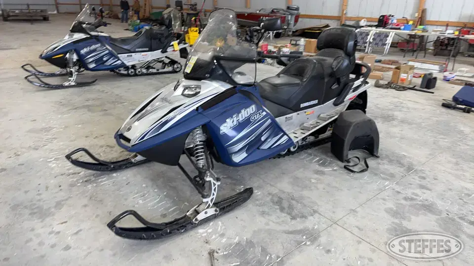2005 Ski-Doo GTX Bombardier Snowmobile