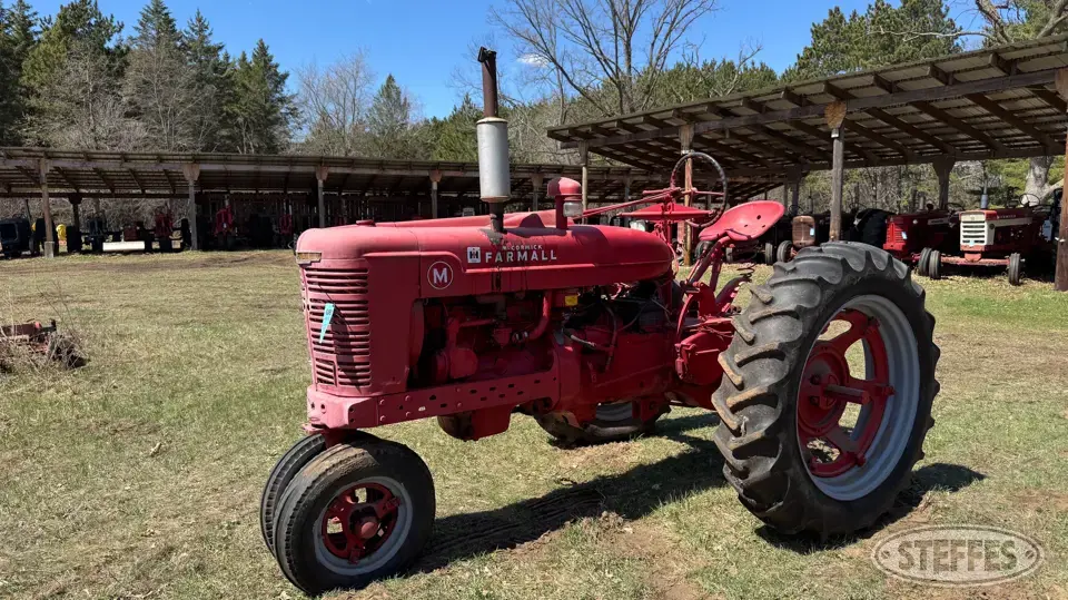 1945 Farmall M Collectible Tractor