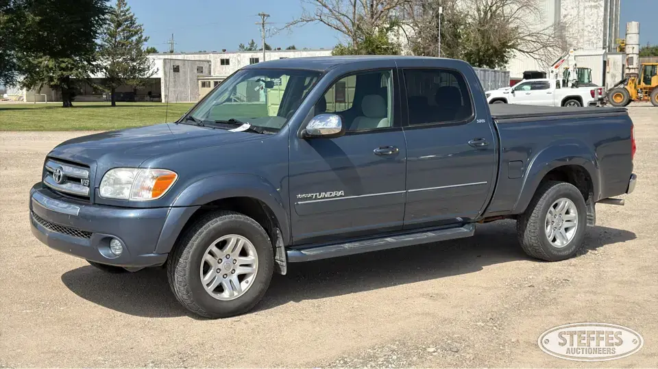 2006 Toyota Tundra SR5 Half Ton Pickup