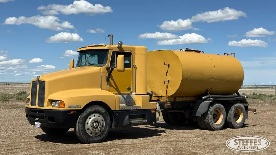 1994 Kenworth T600 3,000 gal. Water Truck