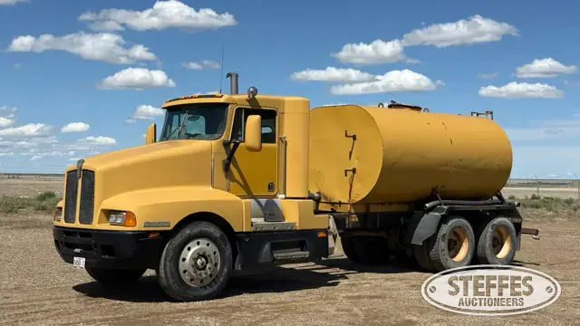1994 Kenworth T600 3,000 gal.