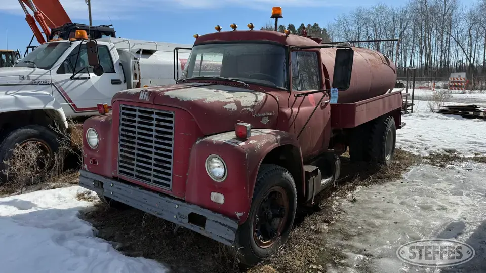 1964 International Loadstar 1800 Tandem Boxed Truck