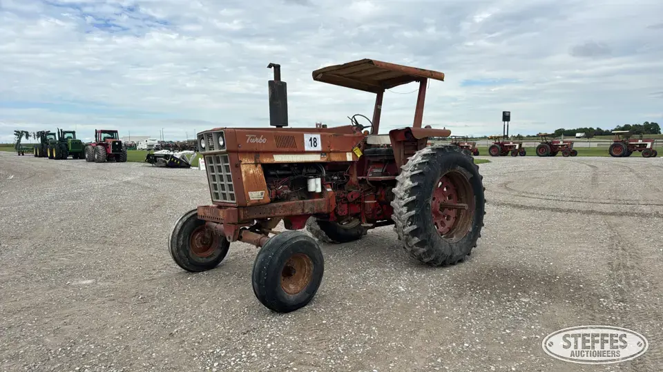 1974 International 1066 2WD Tractor