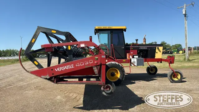 1990 Versatile 4750