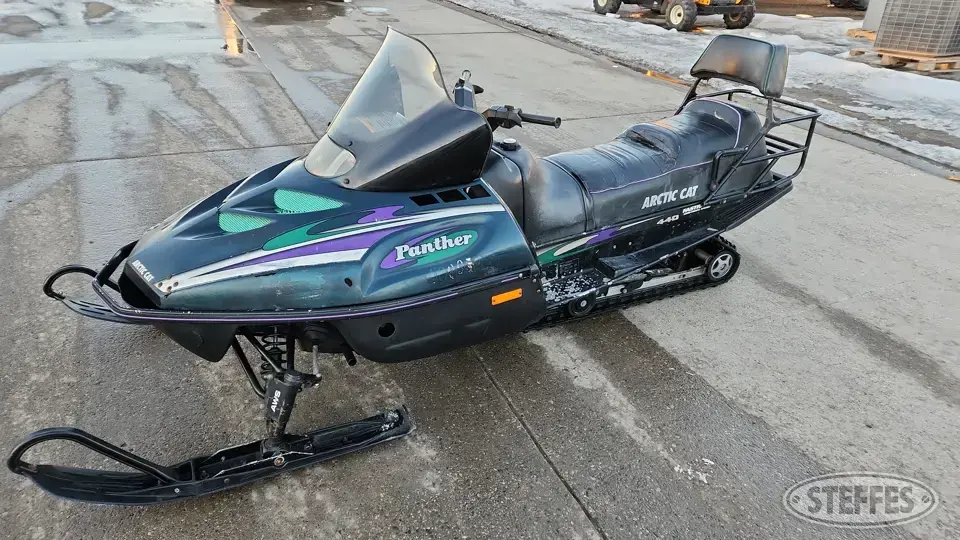 1997 Arctic Cat Panther 440 Snowmobile