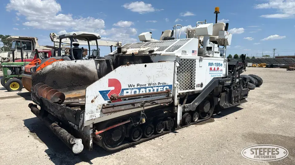 2014 Roadtec RP-195E Paving Equipment